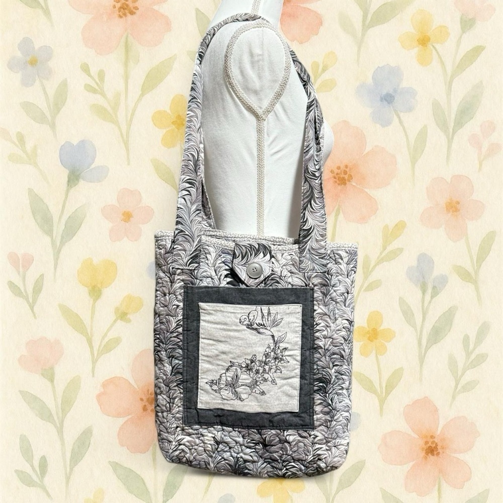 Handmade Floral Embroidered Quilted Tote Bag - Black and White Swirl Cottagecore - Picture 1 of 7